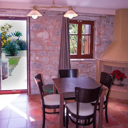 Ktima Petalea Γύθειο