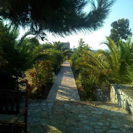 Ktima Petalea * Gythio