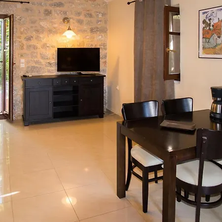 Feriehus Ktima Petalea *