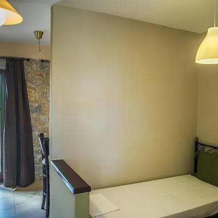 Ktima Petalea ギシオ