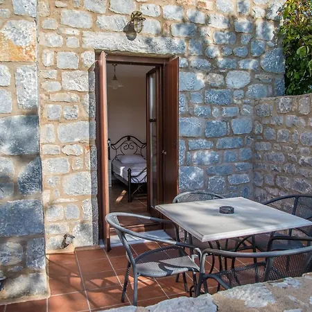 Ktima Petalea Holiday home *