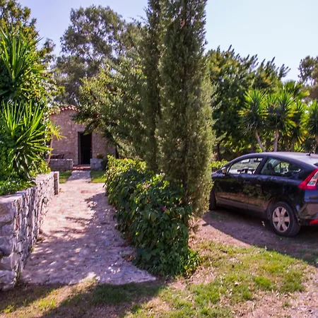 Ktima Petalea בית נופש *