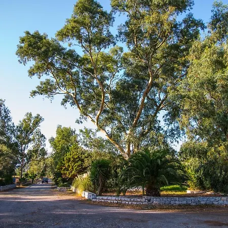 בית נופש Ktima Petalea