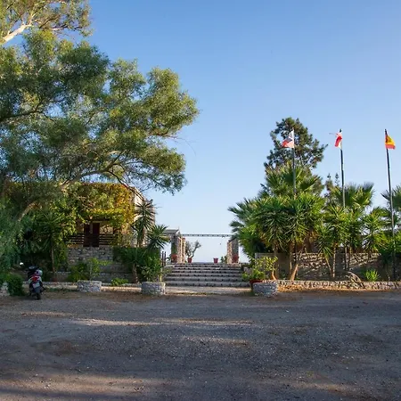 בית נופש Ktima Petalea *