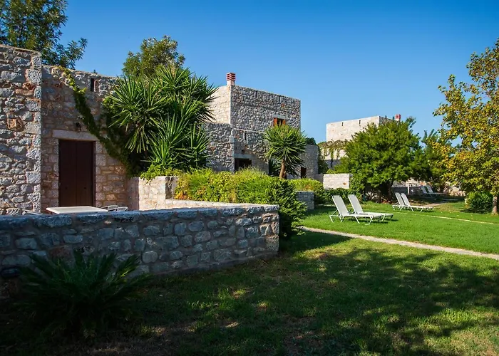 Ktima Petalea * Gythio